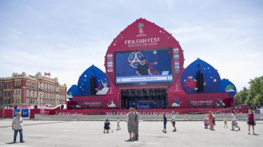 Rostov on Don, Rusya Federasyonu-Haziran 16,2018: FIFA Dünya Kupası 2018 Tiyatro Meydanı, fan bölgenin. İlk ziyaret edenler