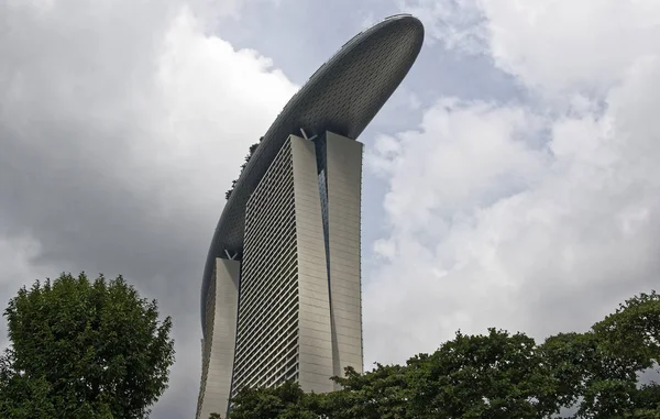 新加坡 新加坡 2018年8月07日 从底部滨海湾金沙酒店景观 — 图库照片