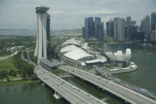 Singapur Singapur Sierpień 2018 Widok Marina Bay Sands Hotel Diabelskiego — Zdjęcie stockowe