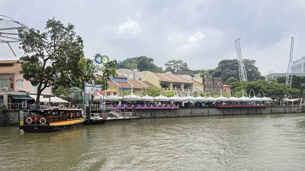  Singapore, Singapur-07 Ağustos 2018: Kuzey Boat Quay set of görünümü. İnsanlar kendi şey yapmak