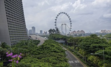  Singapore, Singapur-07 Ağustos 2018: Sheares Ave yusufçuk Köprüsü'nden, görünüm