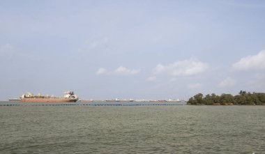  Singapore, Singapur-10 Ağustos 2018: Görünüm Singapur Boğazı Sentosa adasının Siloso Beach