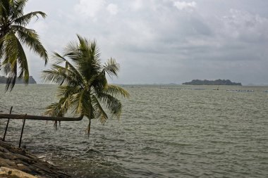  Singapore, Singapur-10 Ağustos 2018: Görünüm Singapur Boğazı Sentosa adasının Siloso Beach