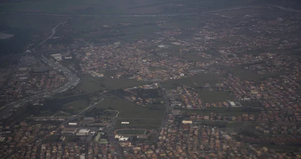 Veduta della città di Fiumicino dall'aereo — Foto Stock