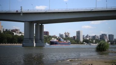 Rostov-on-Don, Rusya - 11 Ağustos 2019 : Gemi Don nehri boyunca gidiyor