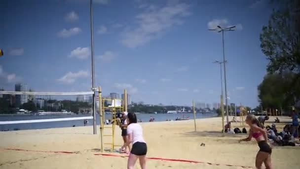 Rostov Aan Don Rusland Augustus 2019 Leuke Meiden Spelen Beachvolleybal — Stockvideo