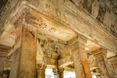 Angkor Wat dünyanın en büyük tapınağıdır (Kamboçya, 2019). 