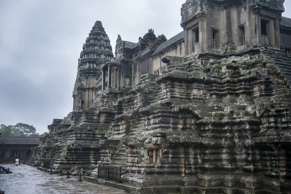 Angkor Wat es el templo más grande del mundo (Camboya, 2019) ). — Foto de Stock