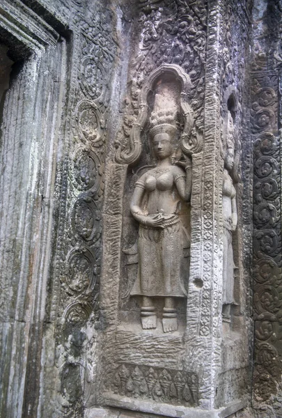 Та Prohm is de tempel, het regent in het regenseizoen. — Stockfoto