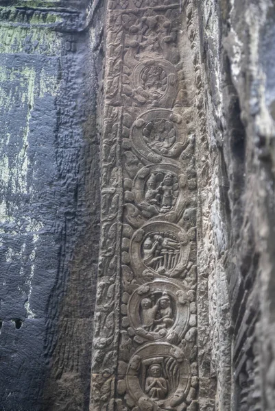 Jalá Prohm es el templo, llueve en la estación lluviosa.El prese — Foto de Stock