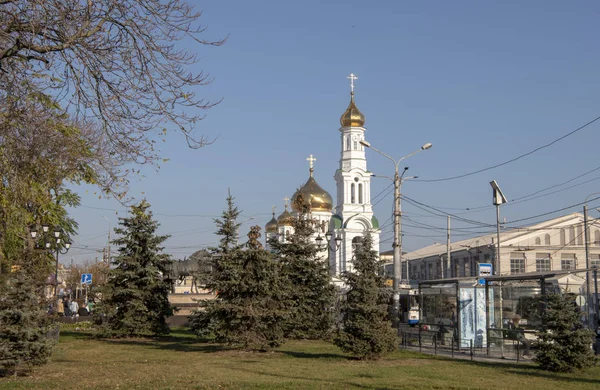  Kutsal Bakire 'nin Doğuşu' nun Rostov Katedrali. Vatandaş