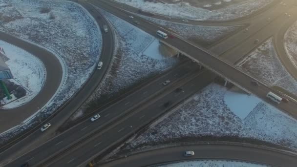 Road junction in de winter — Stockvideo