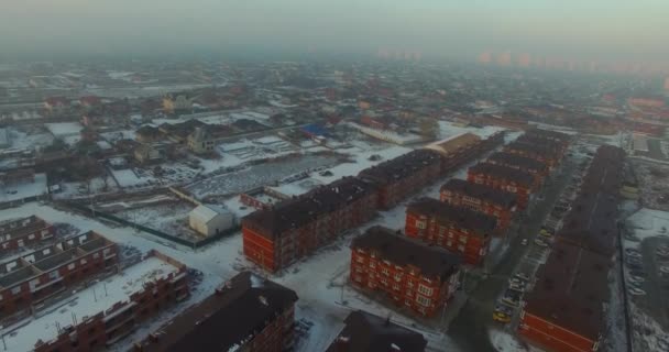 Gród mgłą nocy w zimie — Wideo stockowe