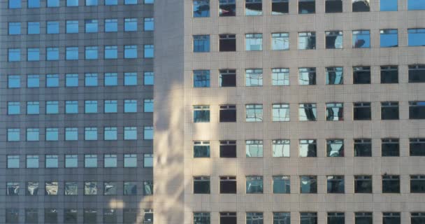 Fenster Des Gebäudes Schließen — Stockvideo