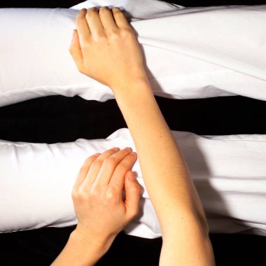 Reiki masaj rahatlatıcı el ile