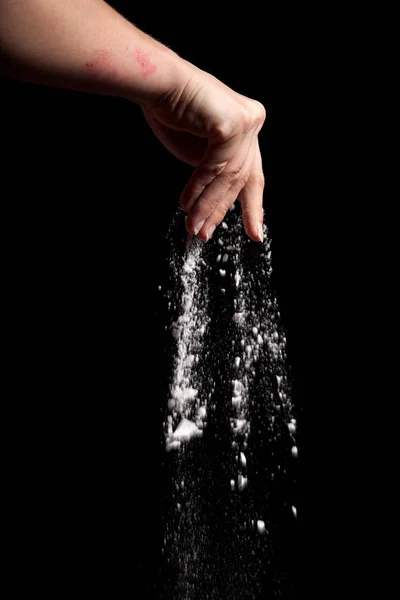 El aşağı düşen un