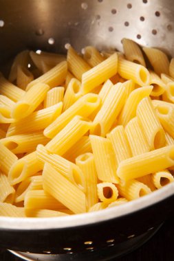 Mutfakta pişmiş makarna
