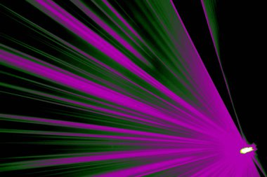 Pembe lazer ışınları bir kulüp