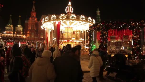 11 janvier 2018 Kremlin, Russie, Moscou, Place Rouge. Noël. Activités récréatives pour les résidents et les visiteurs . — Video