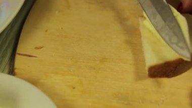 Kanepeler için Beyaz tereyağı tereyağı ile el smear