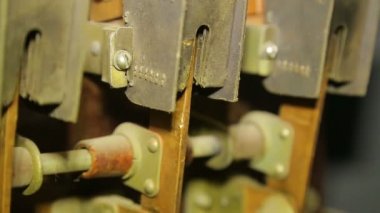 Elektrik kontağı bastırıcılarının denetim Oda paneli içinde bir geçiş panosu içinde Ark