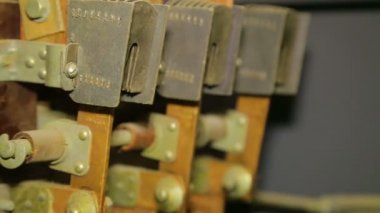 Elektrik kontağı bastırıcılarının denetim Oda paneli içinde bir geçiş panosu içinde Ark