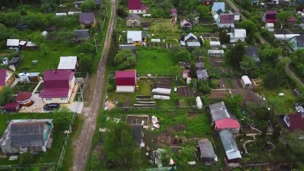 Pueblo de vacaciones en una zona verde región ecológica — Vídeos de Stock