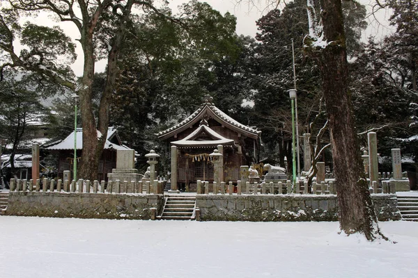 Übersetzung Uchino Oimatsu Schrein Iizuka Fukuoka Japan Bei Schnee Aufgenommen — Stockfoto