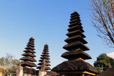 Pura Ayun Tapınağı ve Bahçe karmaşık çevresinde. Huzurlu ve sakin. PC çekilmiş Bali - Temmuz 2018.