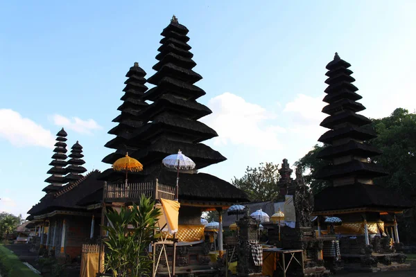 Pura Ayun Tapınağı ve Bahçe karmaşık çevresinde. Huzurlu ve sakin. PIC çekilmiş Bali - Temmuz 2018.