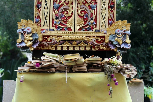 Balijšitna Denní Nabídka Hinduistického Rituálu Názvem Canang Sari Místním Jazyce — Stock fotografie