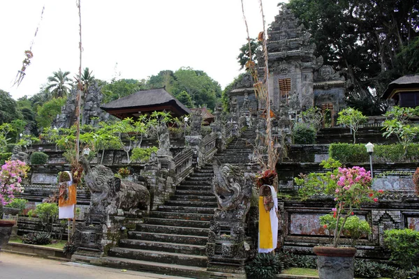 Вокруг Одного Самых Красивых Балийских Индуистских Храмов Пура Кеен Богатый — стоковое фото
