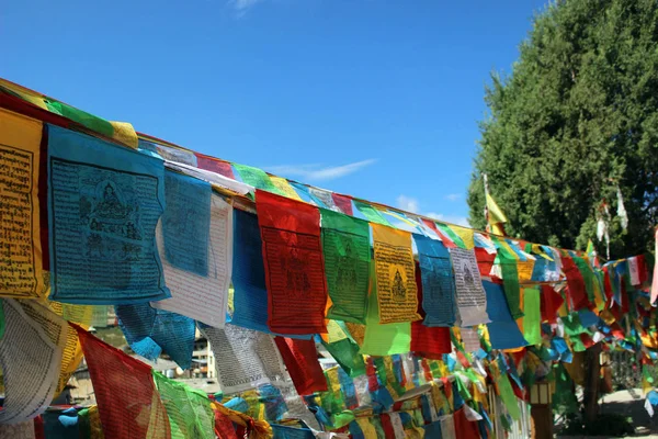 Les Drapeaux Prière Autour Amdo Tibet Photo Prise Chine Octobre — Photo