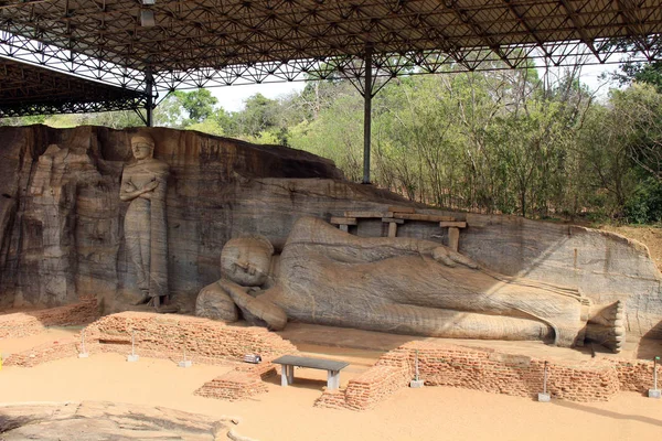 Estatua Buda Pie Reclinada Gal Vihara Polonnaruwa Tomado Sri Lanka — Foto de Stock
