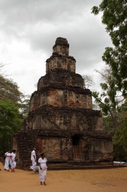 Satmahal Prasada Khmer Kamboçyalı yapısı benzer Polonnaruwa içinde. Sri Lanka'da Ağustos 2018 alınan.