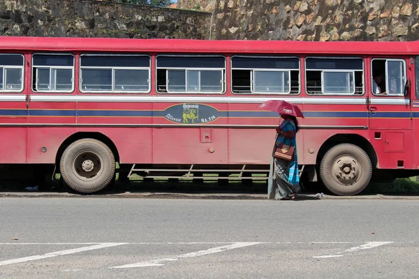 Galle Fort Durdurma Kırmızı Bir Otobüs Sri Lanka Ağustos 2018 — Stok fotoğraf