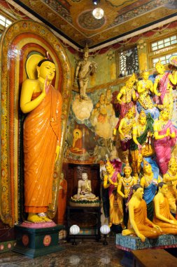 Gangaramaya Tapınağı, bu kişisel bir müze gibi geldi. Colombo, Sri Lanka, Ağustos 2018 alınan.