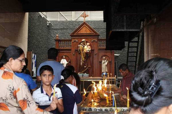 Pèlerins Sanctuaire Saint Antoine Colombo Prise Sri Lanka Août 2018 — Photo