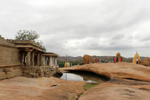 Las Montañas Rocosas Colinas Transformadores Que Rodean Los Templos Hampi — Foto de Stock