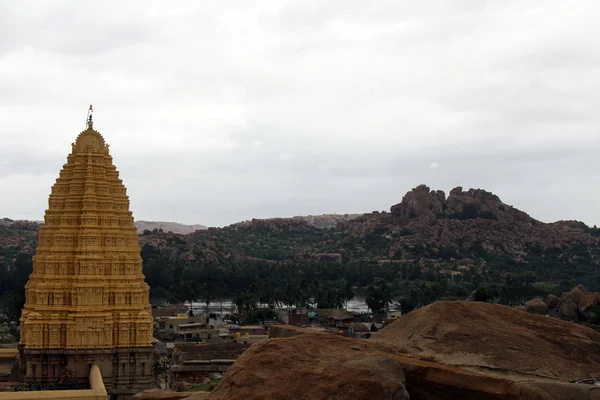 Prominente Templo Virupaksha Todavía Uso Hampi Tomado India Agosto 2018 — Foto de Stock