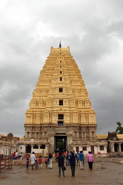 Prominente Templo Virupaksha Todavía Uso Hampi Tomado India Agosto 2018 — Foto de Stock