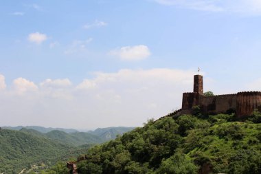 Bir Jaipur Amer (ya da Amber Fort) için bir kaçış planı olarak Jaigarh Fort. Hindistan, Ağustos 2018 alınan.
