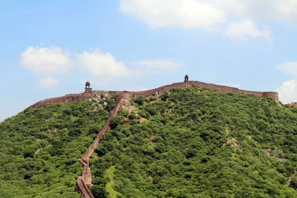 アメル砦を囲む長い壁 ラジャスタンの六つの砦の インドでは 撮影した 2018年 — ストック写真