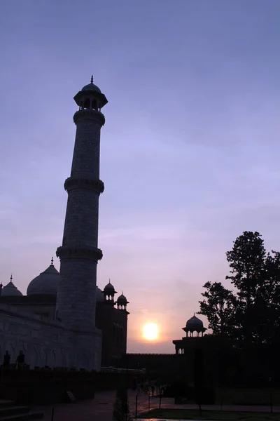 Силуэт Тадж Махала Возвышается Время Восхода Солнца Снято Агре Индия — стоковое фото