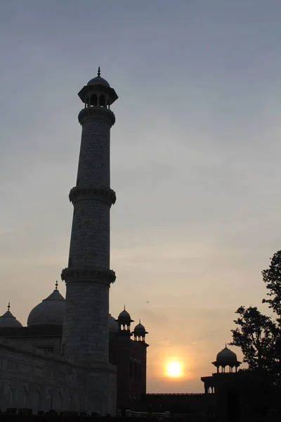 Silhouette Des Tours Taj Mahal Lever Soleil Prise Agra Inde — Photo