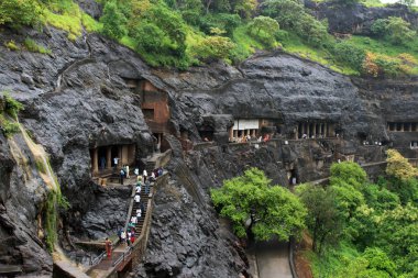 Ajanta mağaraları görünümünü, kaya Budist anıtlar. Hindistan, Ağustos 2018 alınan.