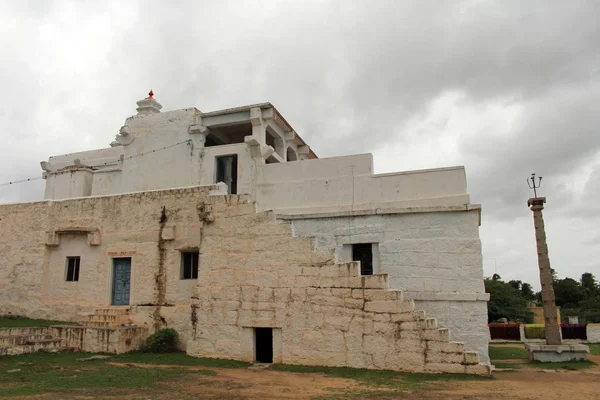 Ashram Blanco Cruzando Isla Principal Hampi Anegundi Tomado India Agosto — Foto de Stock