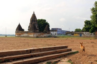 Çeviri: Varanasi'nın ghats ve Ganj'ın sahne. Hindistan, Ağustos 2018 alınan.