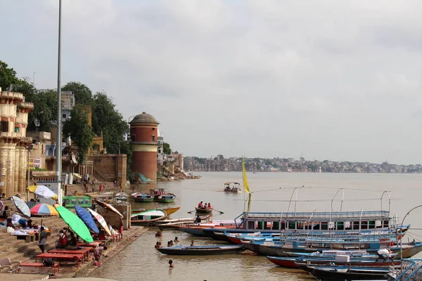 Traducción Paisaje Los Ghats Varanasi Por Ganges Tomado India Agosto —  Fotos de Stock