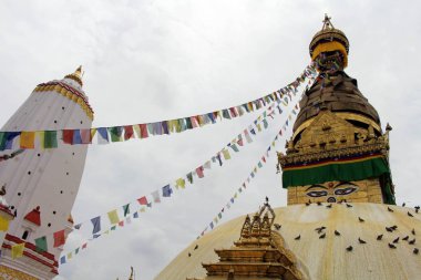 Çeviri: Swayambhunath Stupa (ve onun eyes) etrafında veya Kathmandu maymun Tapınağı. Nepal'de, Ağustos 2018 alınan.